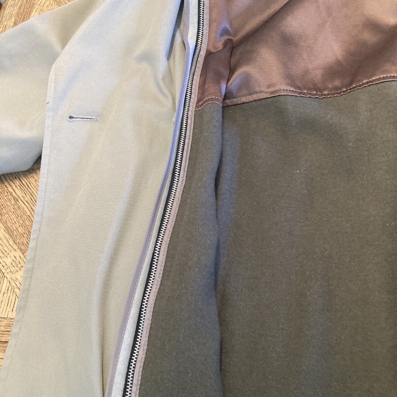 Executive Collection Men's Trench Coat, Removable Liner, Size 42L - Picture 7 of 9
